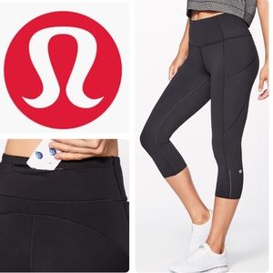 LULULEMON Size 2 Crop Pant Capri Legging - Black